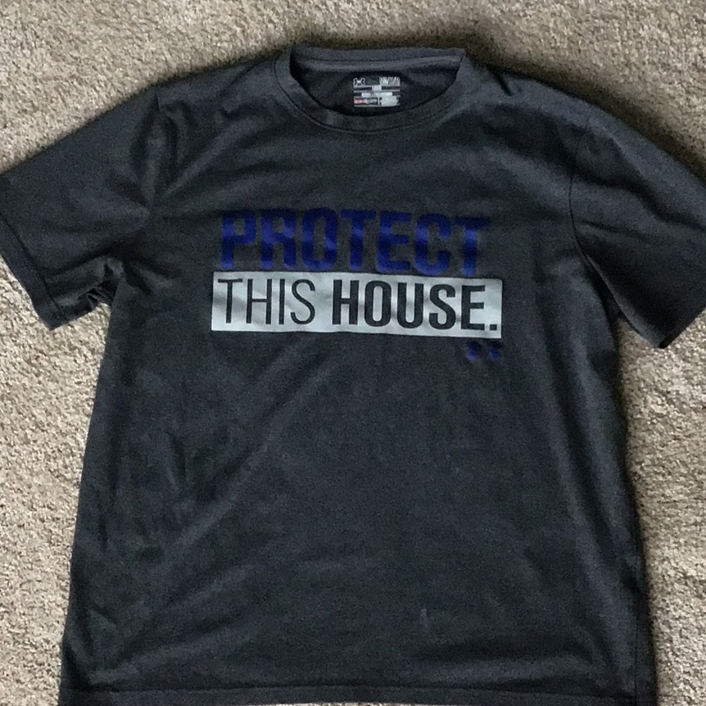Under armor t shirt